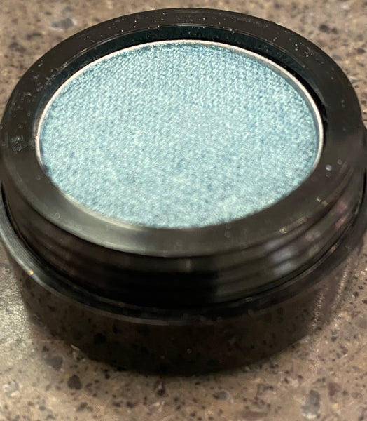 Ultra Pearl Eyeshadow Singles