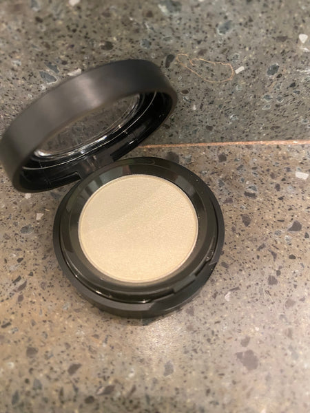 White Gold Eye Shadow Compact