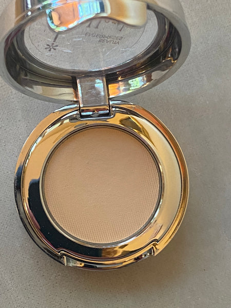 Cakewalk Super Silky Eyeshadow ~ Matte
