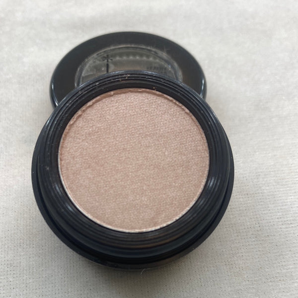 Ultra Pearl Eyeshadow Singles