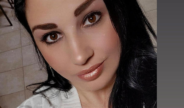 Intense Apricot Lipstick