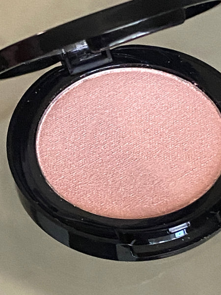 Golden Vanilla Molten Powder Eyeshadow & Blush & Highlighter