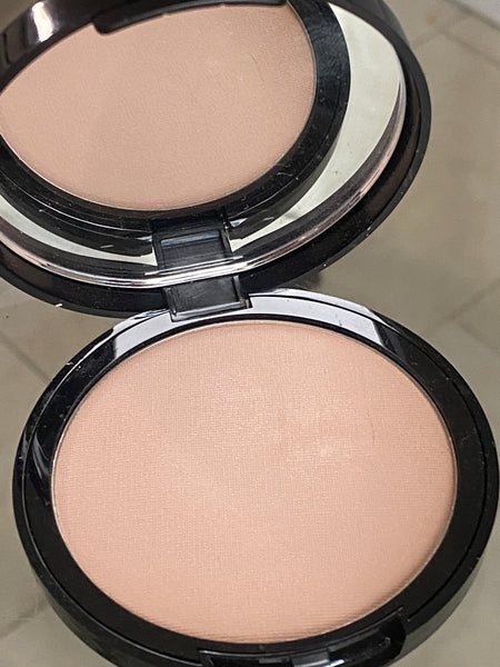 Tender Mineral Powder Compact