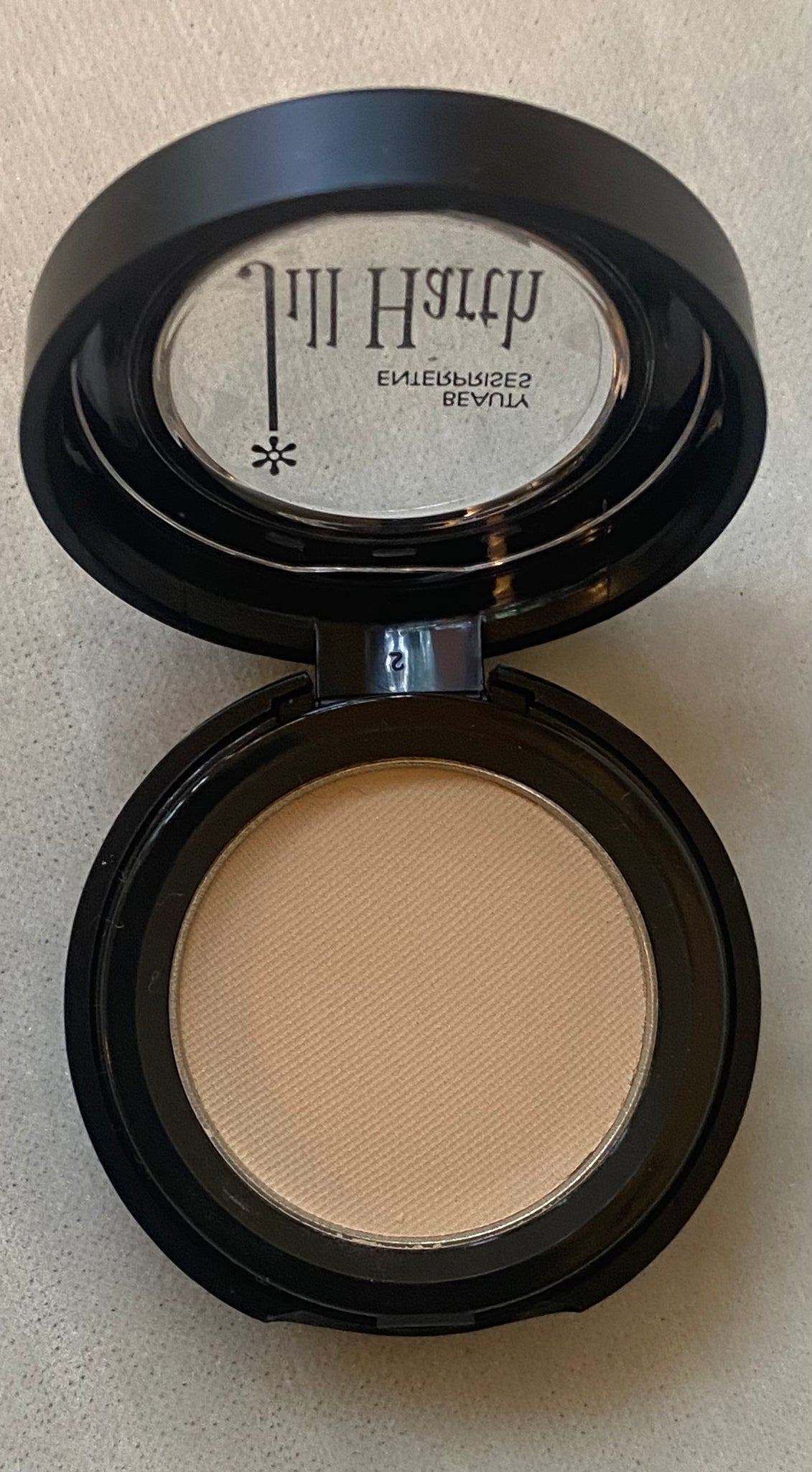 CREAMY BEIGE Eye Shadow Compact