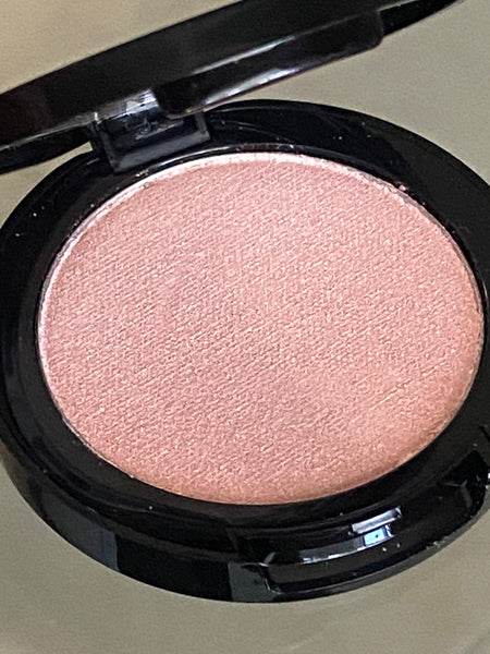 Golden Vanilla Molten Powder Eyeshadow & Blush & Highlighter
