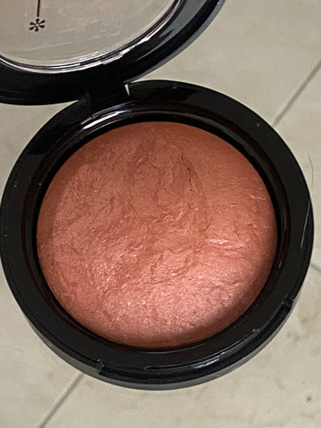 Guava Swirl Le Rouge Baked Mineral Powder