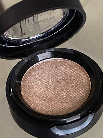 Wonderer Eyeshadow  ~ A Metallic Champagne eyeshadow