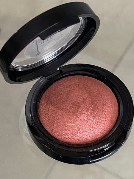 Rose Gold Baked Blushing Powder