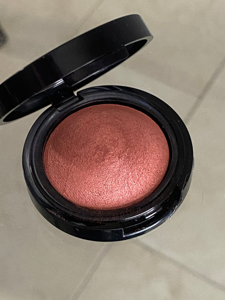 Rose Gold Baked Blushing Powder
