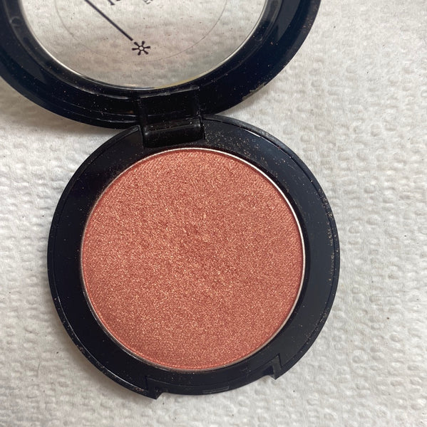 Rosy Apricot Molten Powders for Eyes & Cheeks